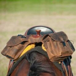 Cashel Company Distressed Leather Medium Horn Bag -Cowboy Store SB DL HB M 03